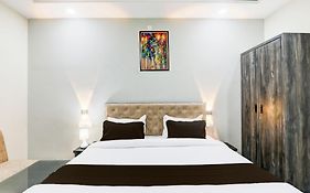 Super Townhouse Gls International